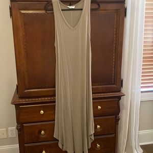 Taupe Sz med maxi dress
